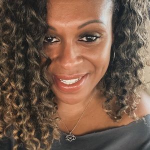 Meet your Posher, Cherrie